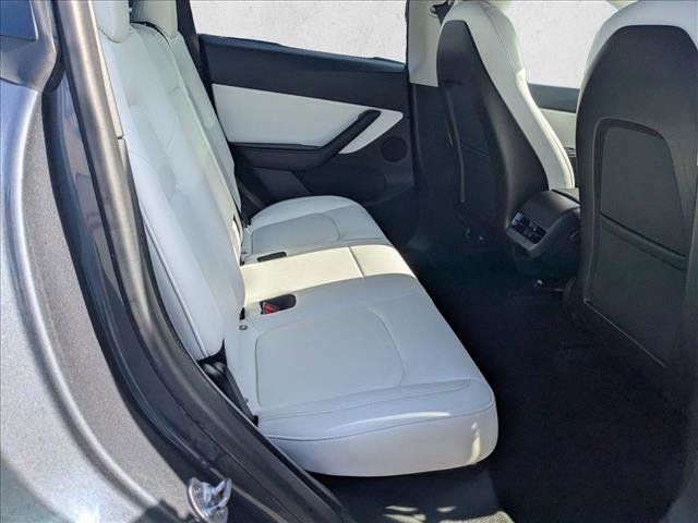 Used 2021 Tesla Model Y Long Range image 19