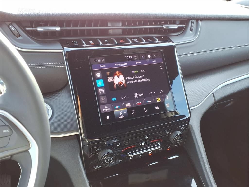New 2025 Jeep Grand Cherokee 4WD image 7