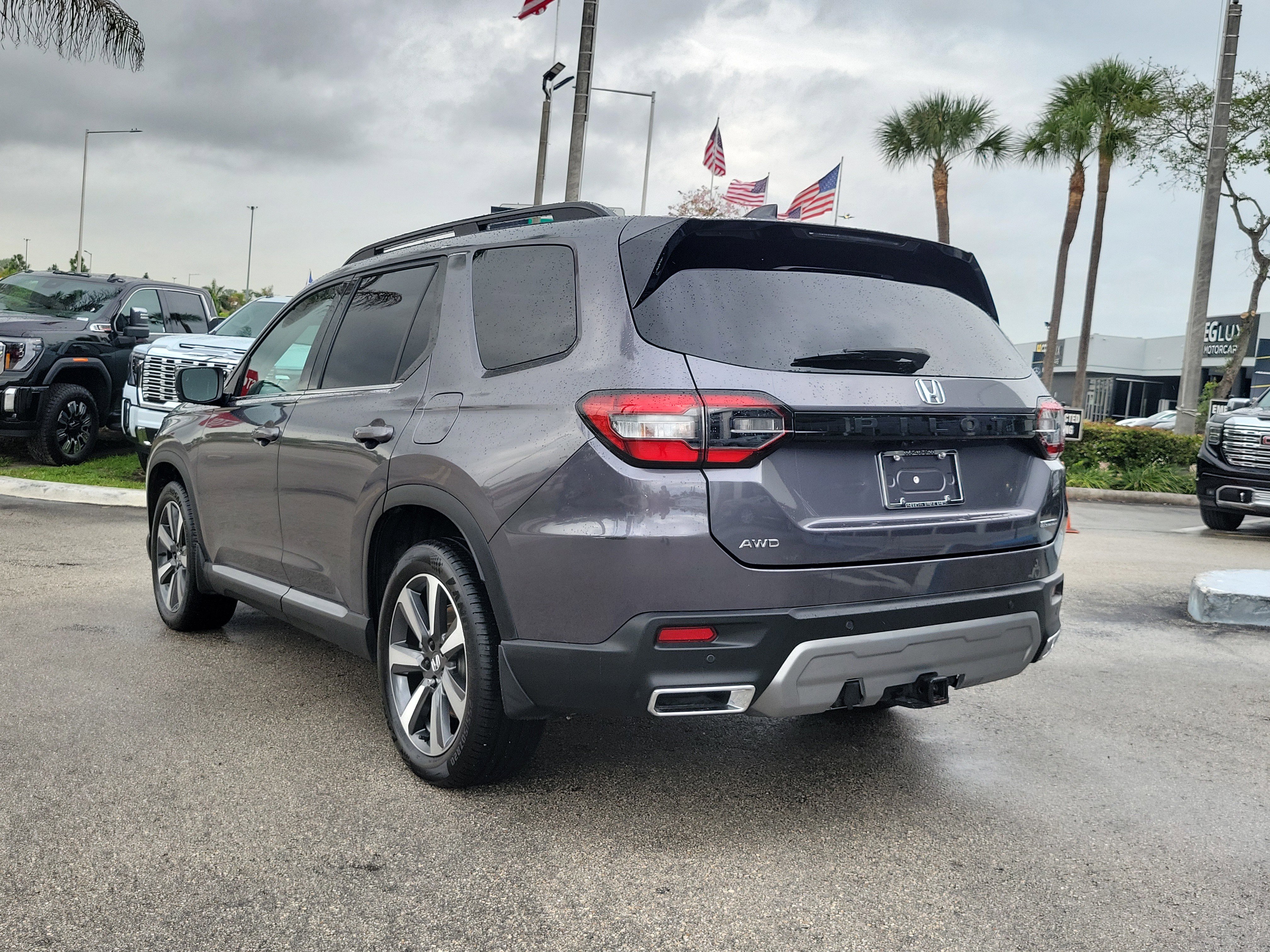 Used 2024 Honda Pilot Touring image 7