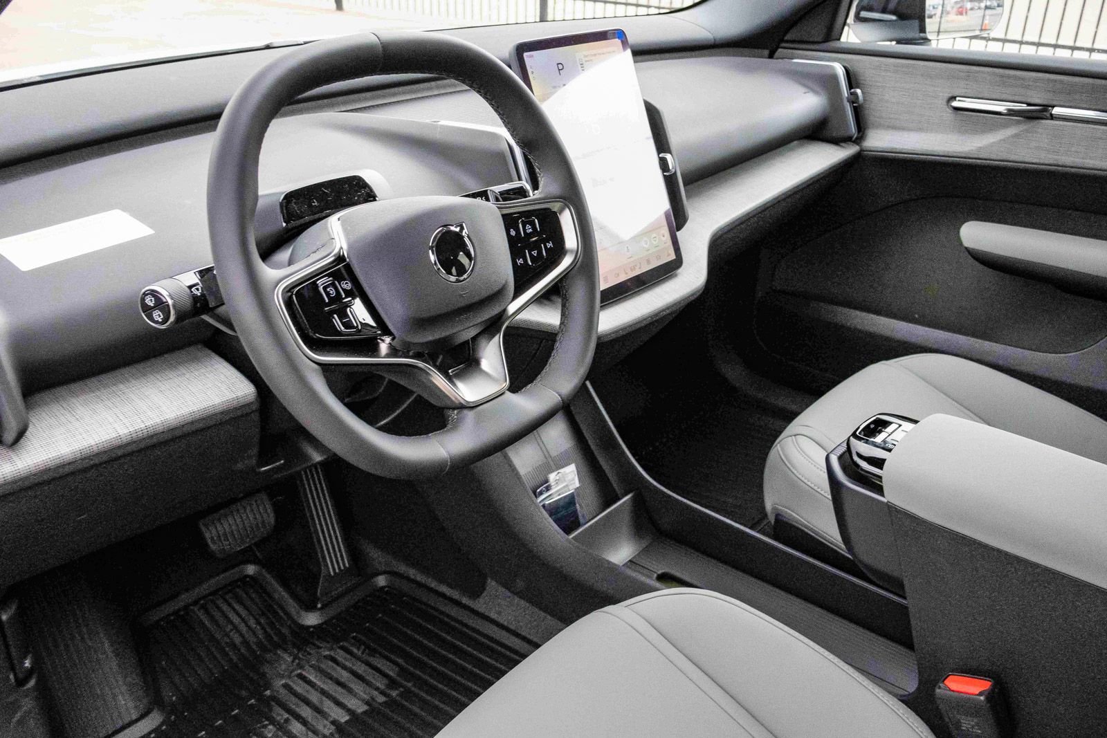 New 2026 Volvo EX30 Cross Country Ultra w/ Protection Package Premier image 27