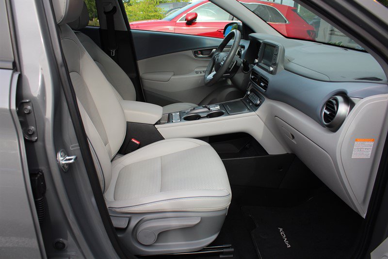 Used 2021 Hyundai Kona Limited FWD image 26