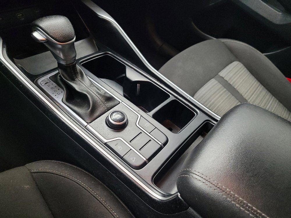 Used 2023 Kia Sorento LX image 26