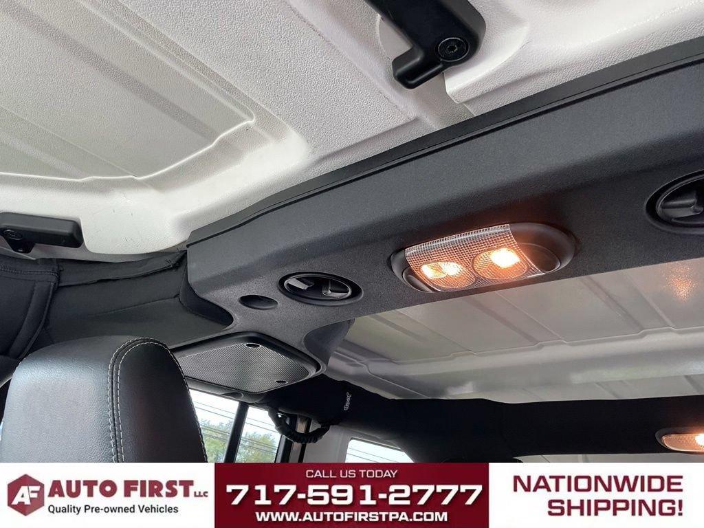 Used 2017 Jeep Wrangler Unlimited Rubicon w/ Connectivity Group AWD/4WD image 27