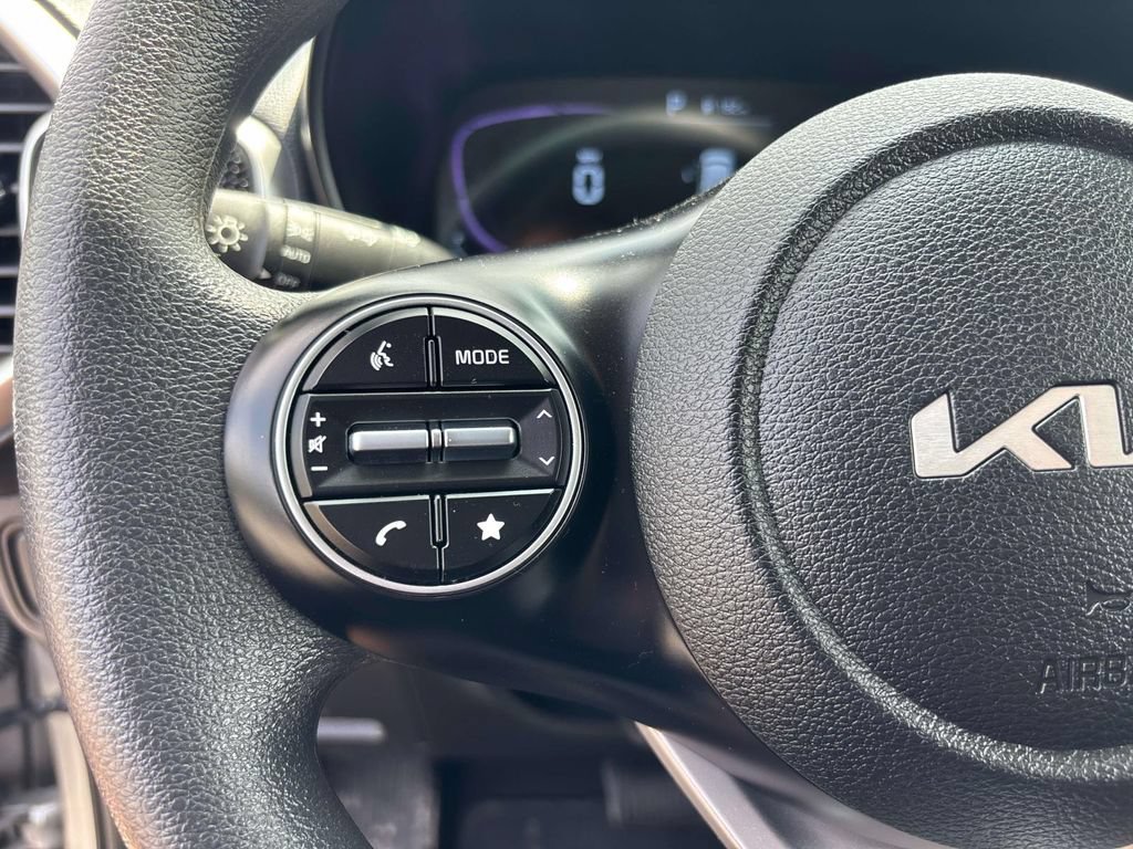 Used 2024 Kia Soul LX w/ Option Group 015 FWD image 24