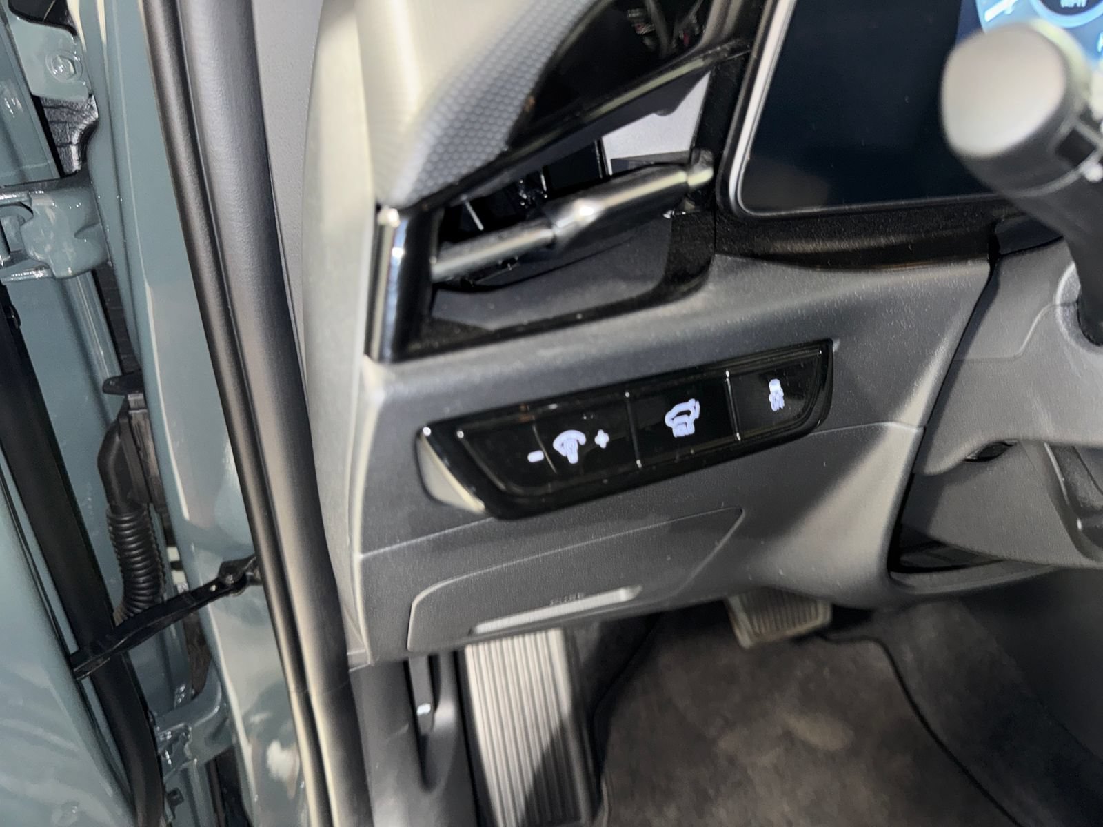 Certified 2023 Kia Niro Wind w/ Wind Preserve Package FWD image 17