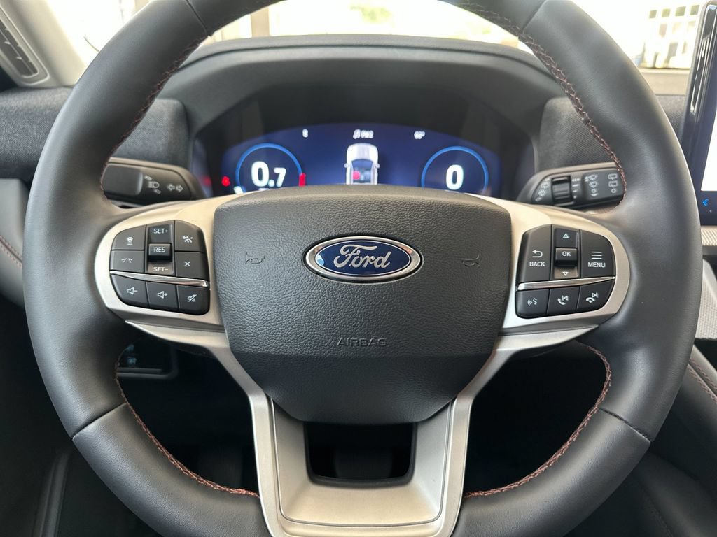 Used 2026 Ford Explorer Active RWD image 24