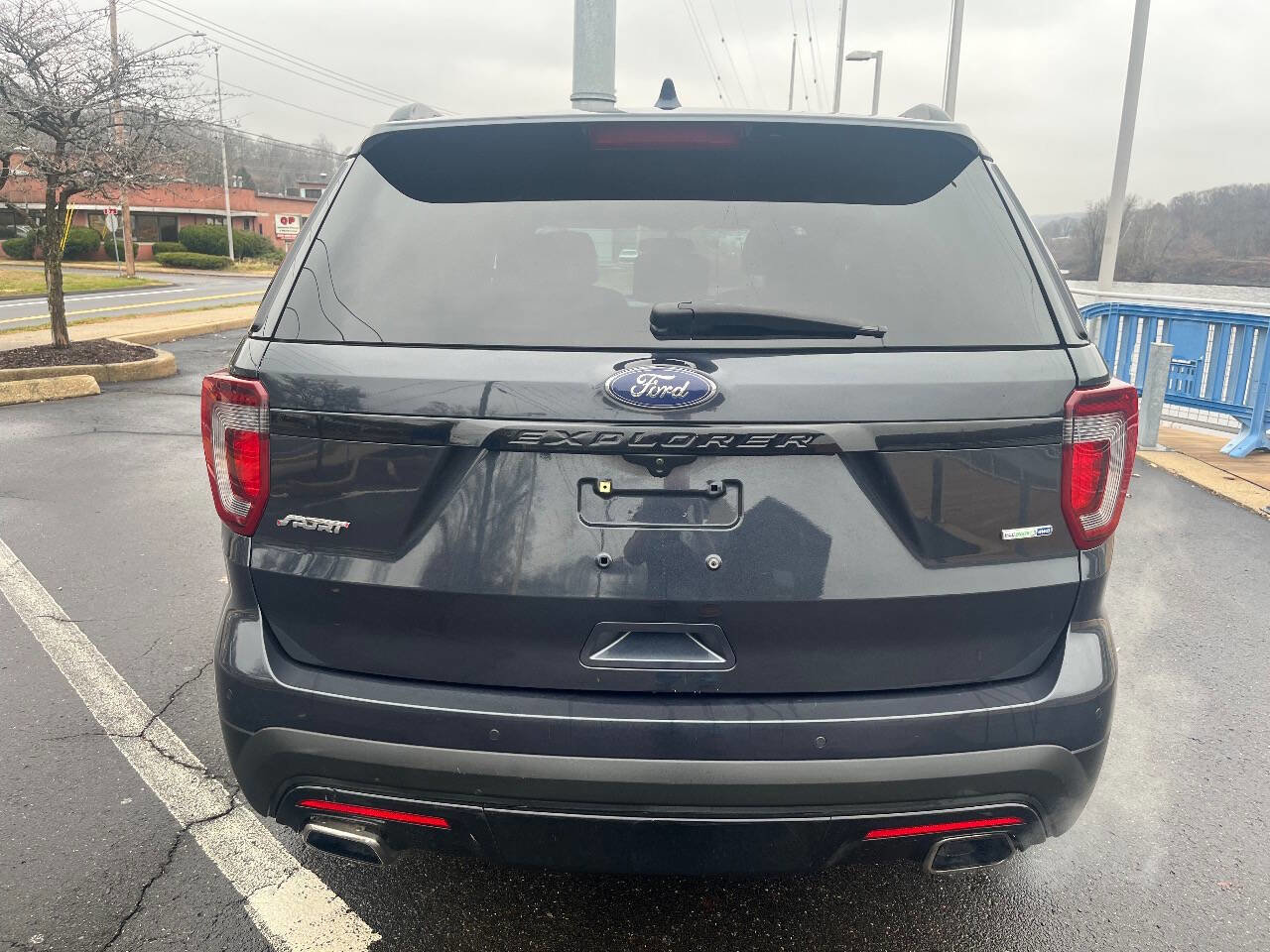 Used 2017 Ford Explorer Sport w/ Equipment Group 401A image 3