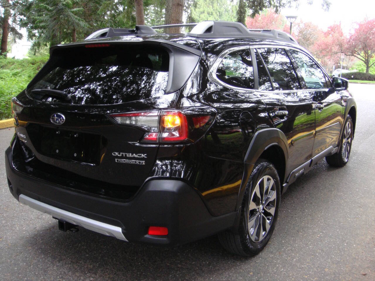 Used 2023 Subaru Outback Touring XT AWD/4WD image 7