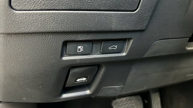 Used 2025 Lexus ES 300h w/ Premium Package FWD image 32
