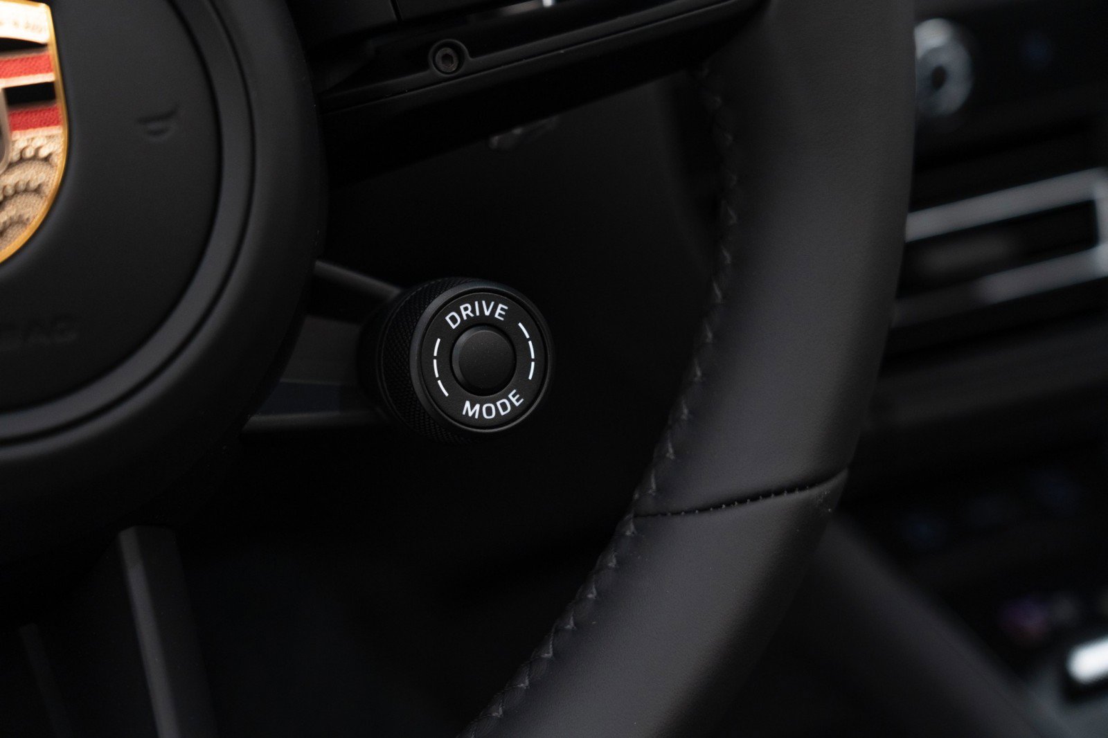 New 2025 Porsche Macan Turbo image 27