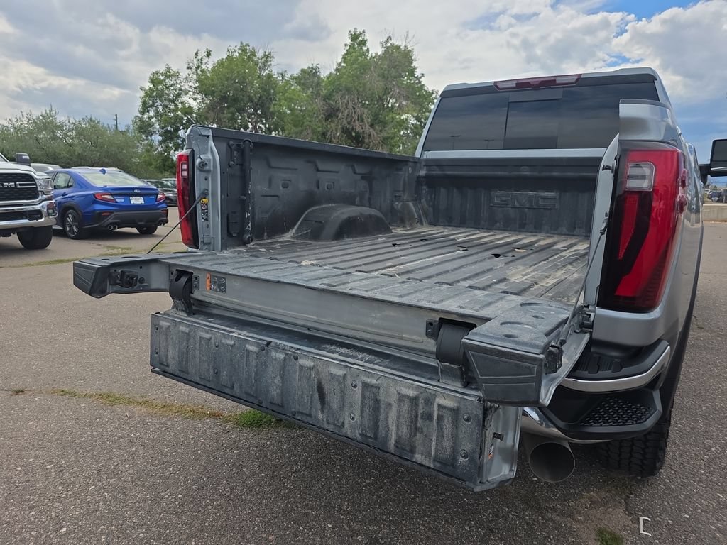 Used 2024 GMC Sierra 2500 SLT w/ SLT Premium Package AWD/4WD image 19