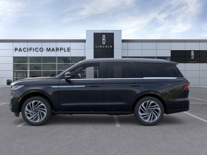 New 2026 Lincoln Navigator Reserve AWD/4WD image 3