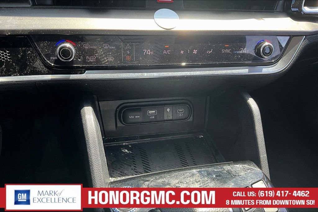 Used 2025 Kia Sportage EX w/ Premium Package FWD image 15