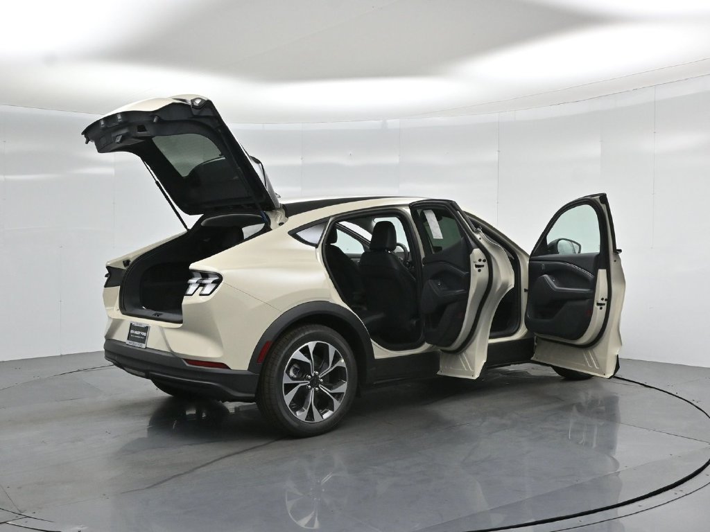 New 2026 Ford Mustang Mach-E Select RWD image 5