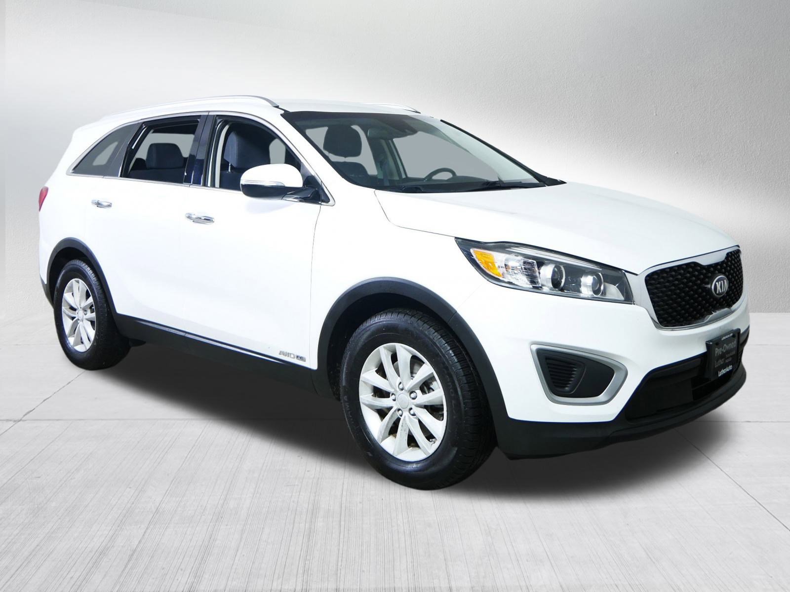 Used 2017 Kia Sorento LX w/ LX V6 Convenience Package