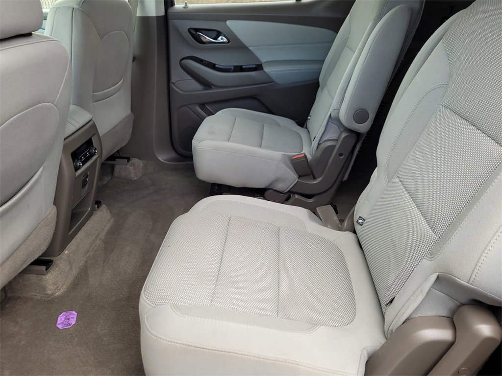 Used 2018 Chevrolet Traverse LT image 11