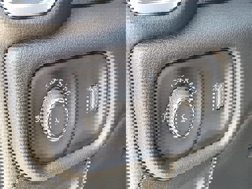 Used 2024 RAM 1500 Laramie image 21