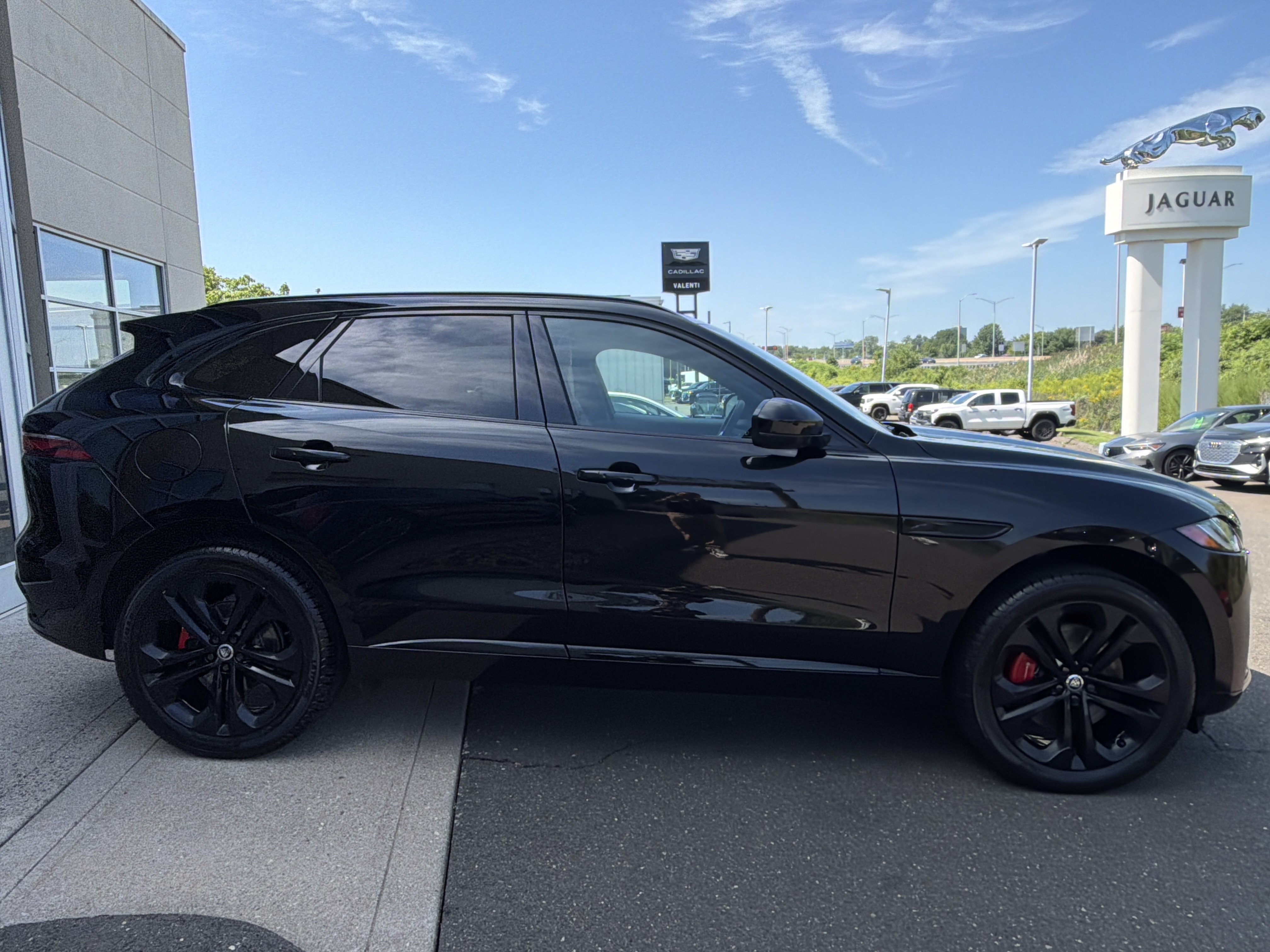 Used 2024 Jaguar F-PACE R-Dynamic S AWD/4WD image 3