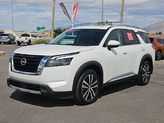 Certified 2025 Nissan Pathfinder Platinum w/ Cargo Package AWD/4WD image 2
