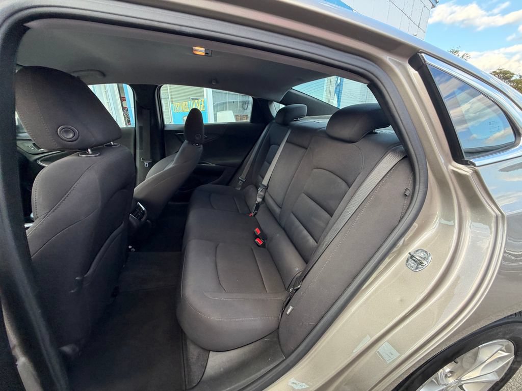 Used 2022 Chevrolet Malibu LT FWD image 10