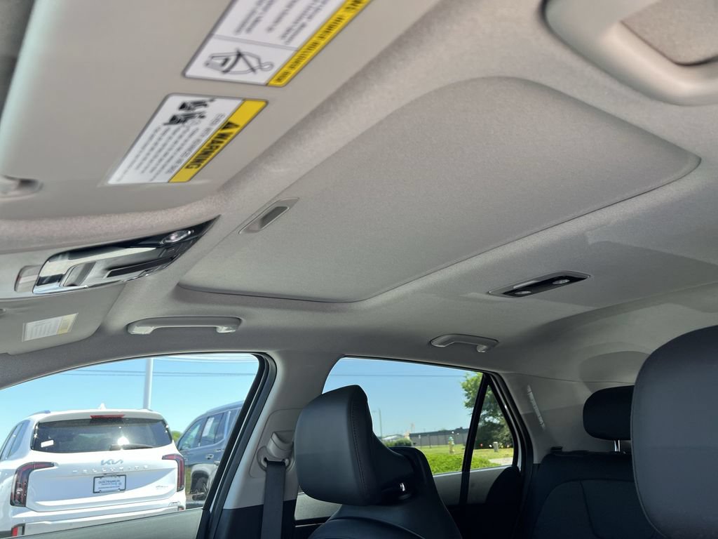 New 2026 Kia Niro Wave w/ Wave Preserve Package FWD image 22