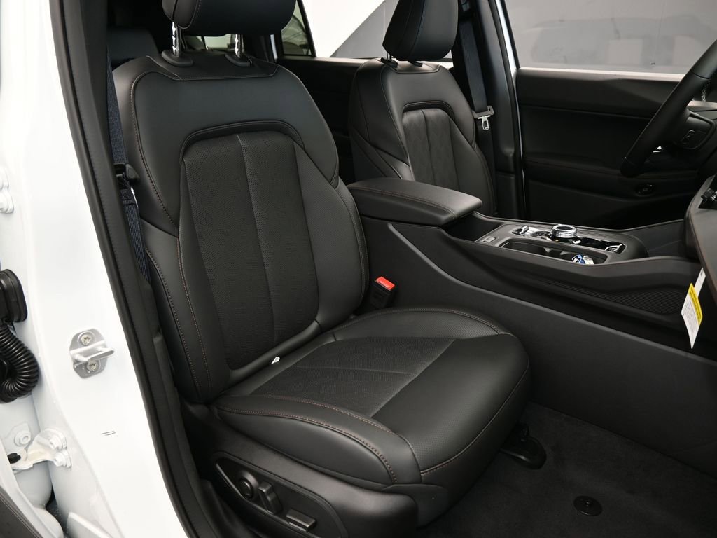 New 2026 Jeep Cherokee Overland image 40