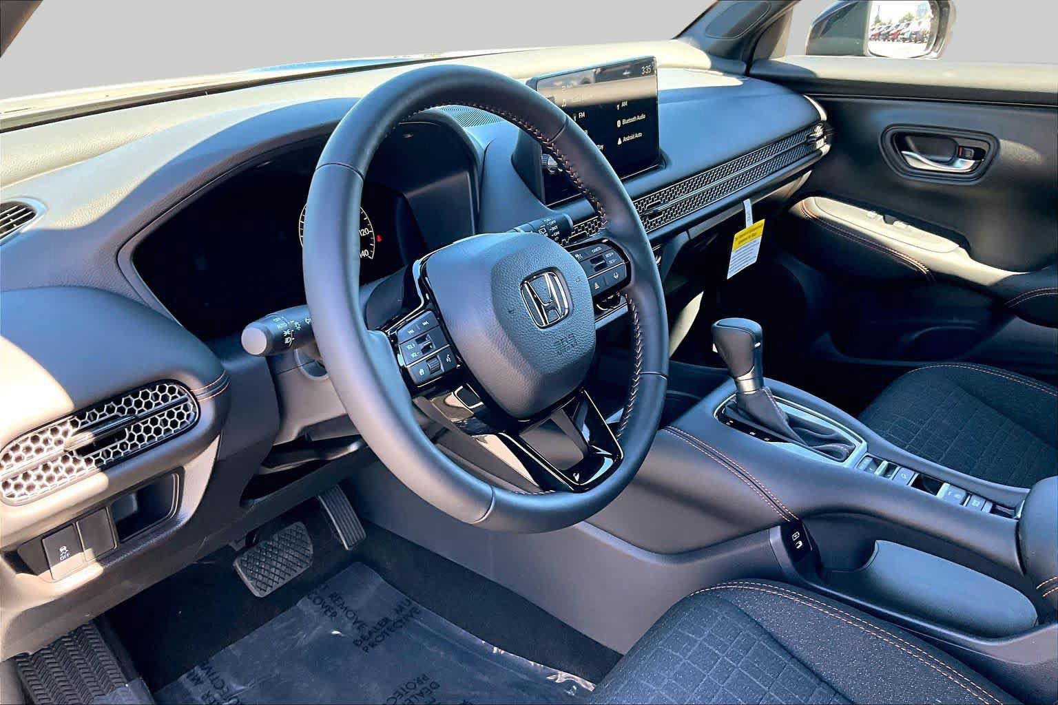 Used 2027 Honda HR-V Sport image 17