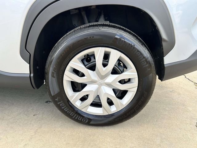 Used 2025 Toyota Corolla Cross L image 7