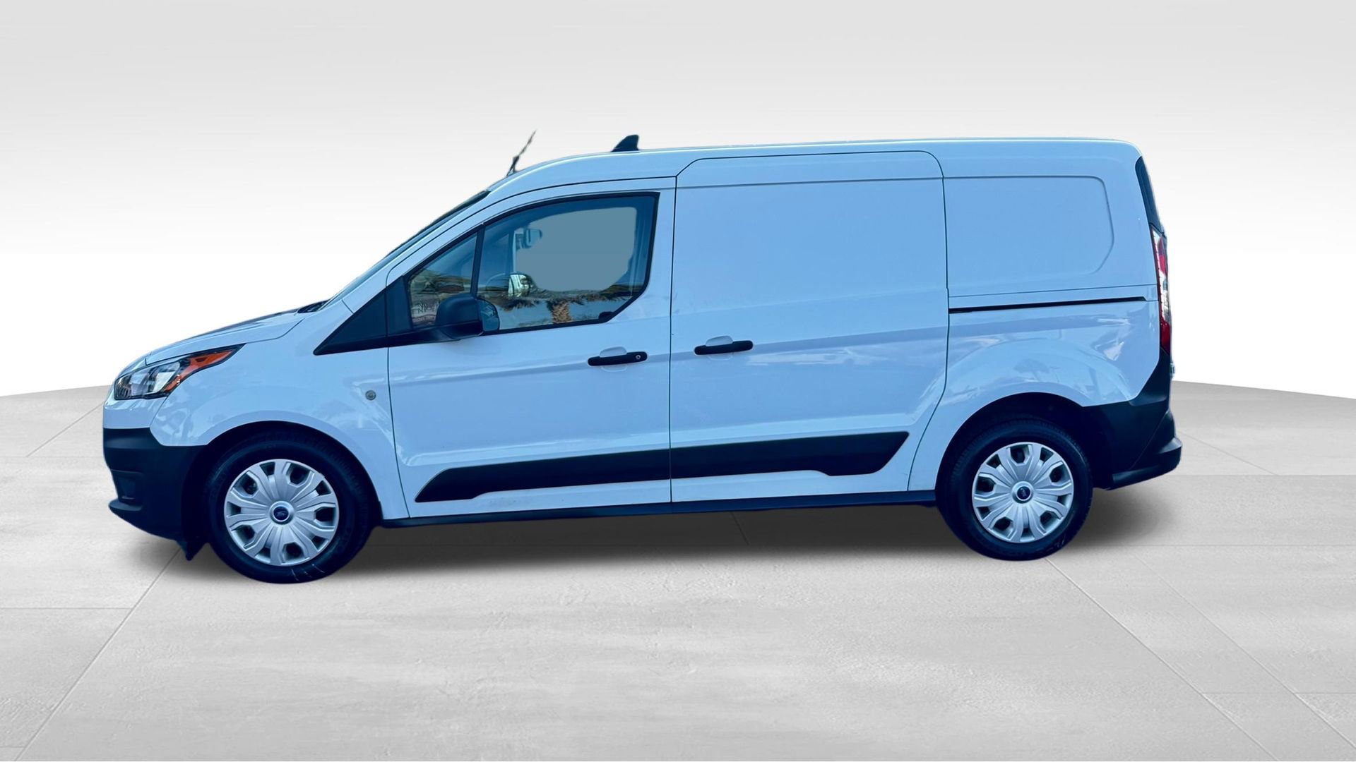 Used 2022 Ford Transit Connect XL image 16