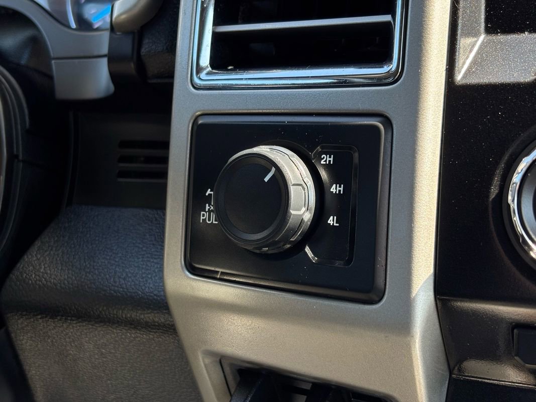 Used 2017 Ford F250 Lariat w/ Lariat Value Package image 38