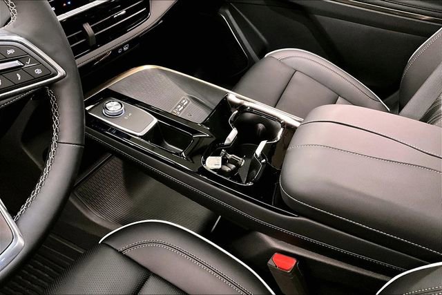 Used 2025 Buick Enclave Avenir w/ Super Cruise Package image 15