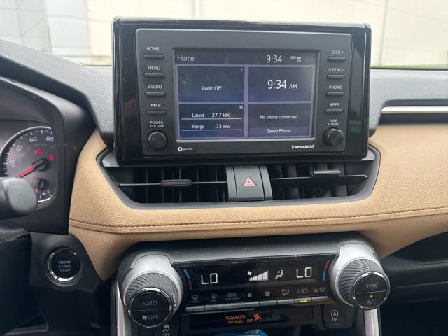 Used 2021 Toyota RAV4 XLE w/ Convenience Package FWD image 13