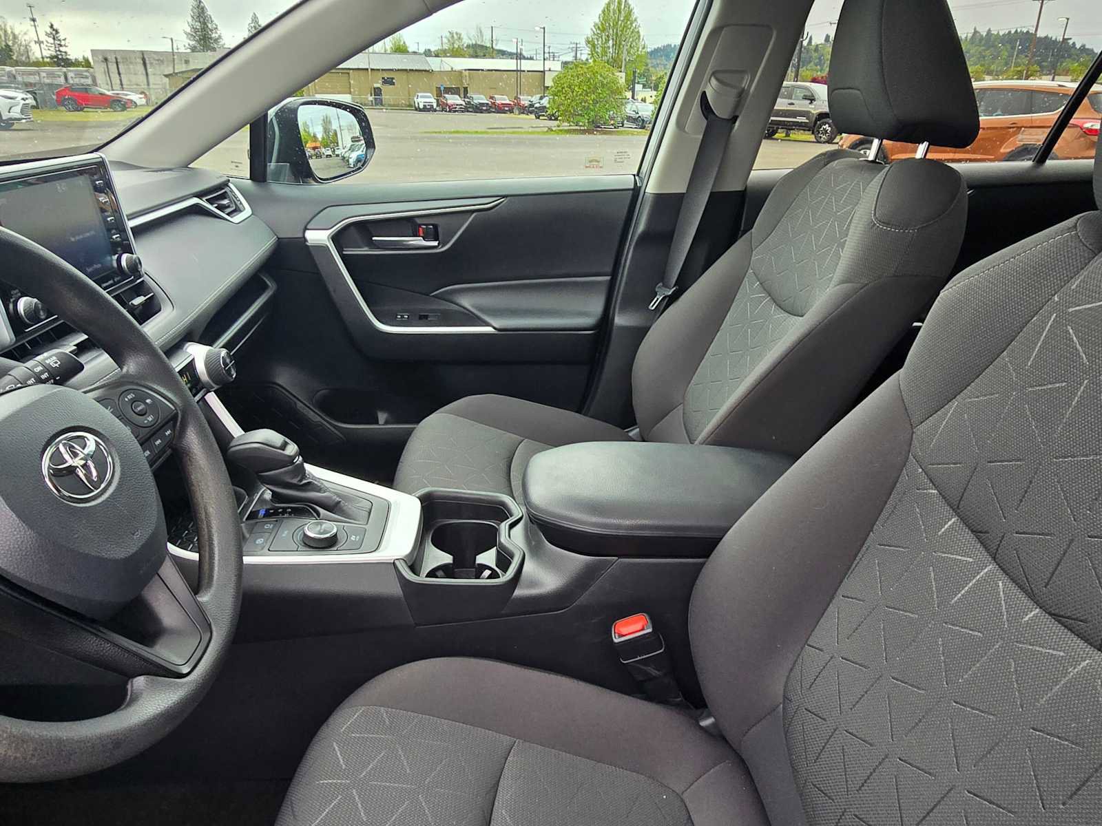 Used 2021 Toyota RAV4 XLE w/ Convenience Package image 22