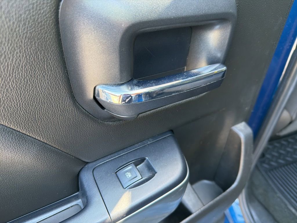 Used 2018 Chevrolet Silverado 1500 LT w/ All Star Edition RWD image 23