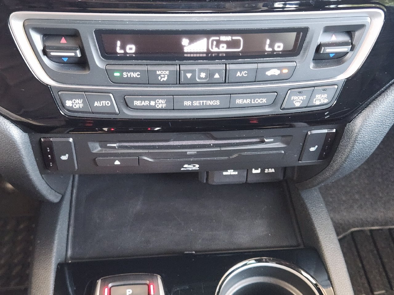 Certified 2022 Honda Pilot Touring image 18
