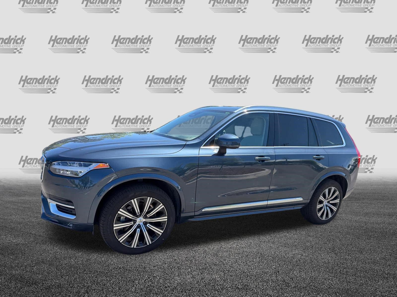 Used 2025 Volvo XC90 B5 Core w/ Protection Package Premier AWD/4WD image 8