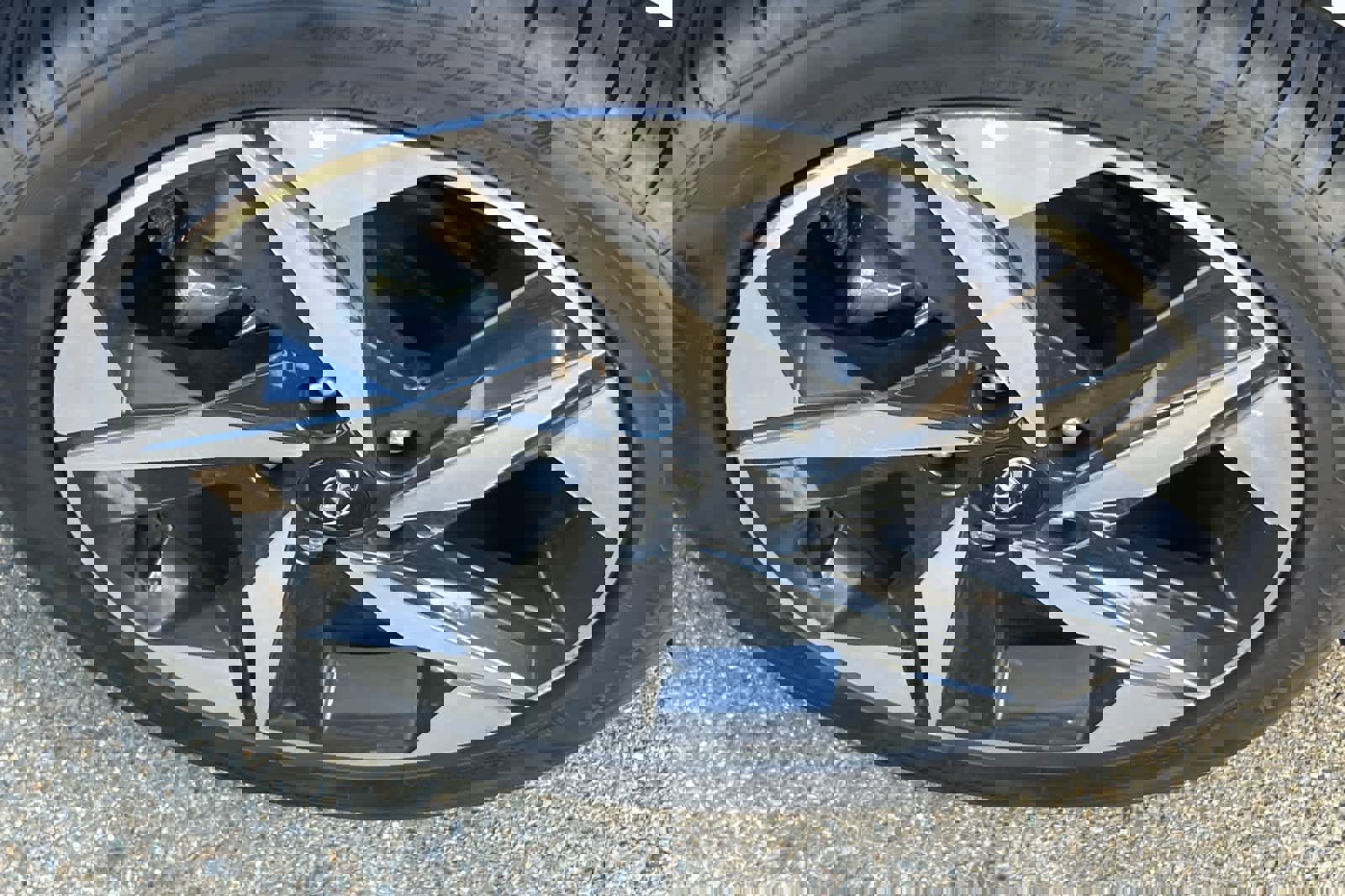 Used 2021 Hyundai Elantra Limited w/ Cargo Package image 17