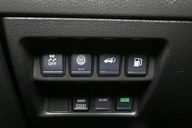 Used 2020 Nissan Rogue SV AWD/4WD image 32