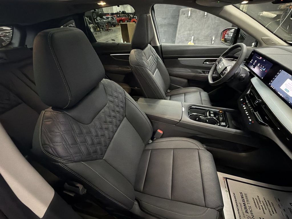 New 2026 Nissan Murano Platinum w/ Cargo Package AWD/4WD image 25