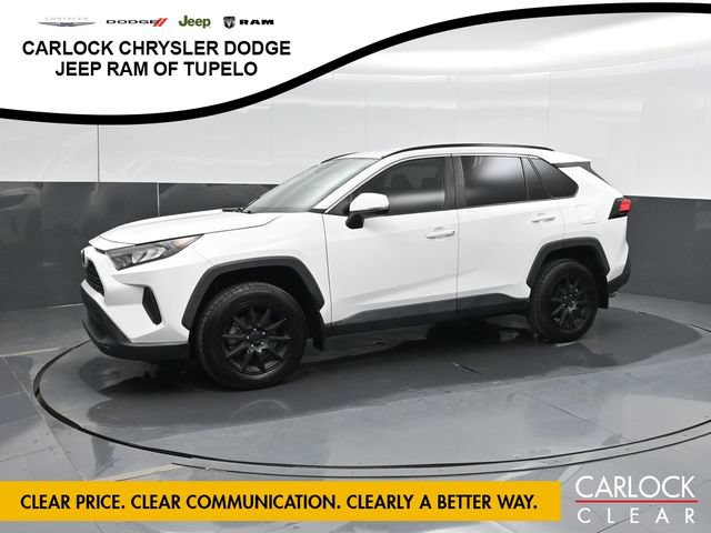 Used 2021 Toyota RAV4 LE AWD/4WD image 1