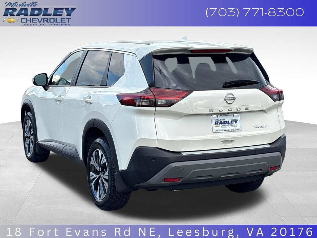 Used 2023 Nissan Rogue SV AWD/4WD image 3