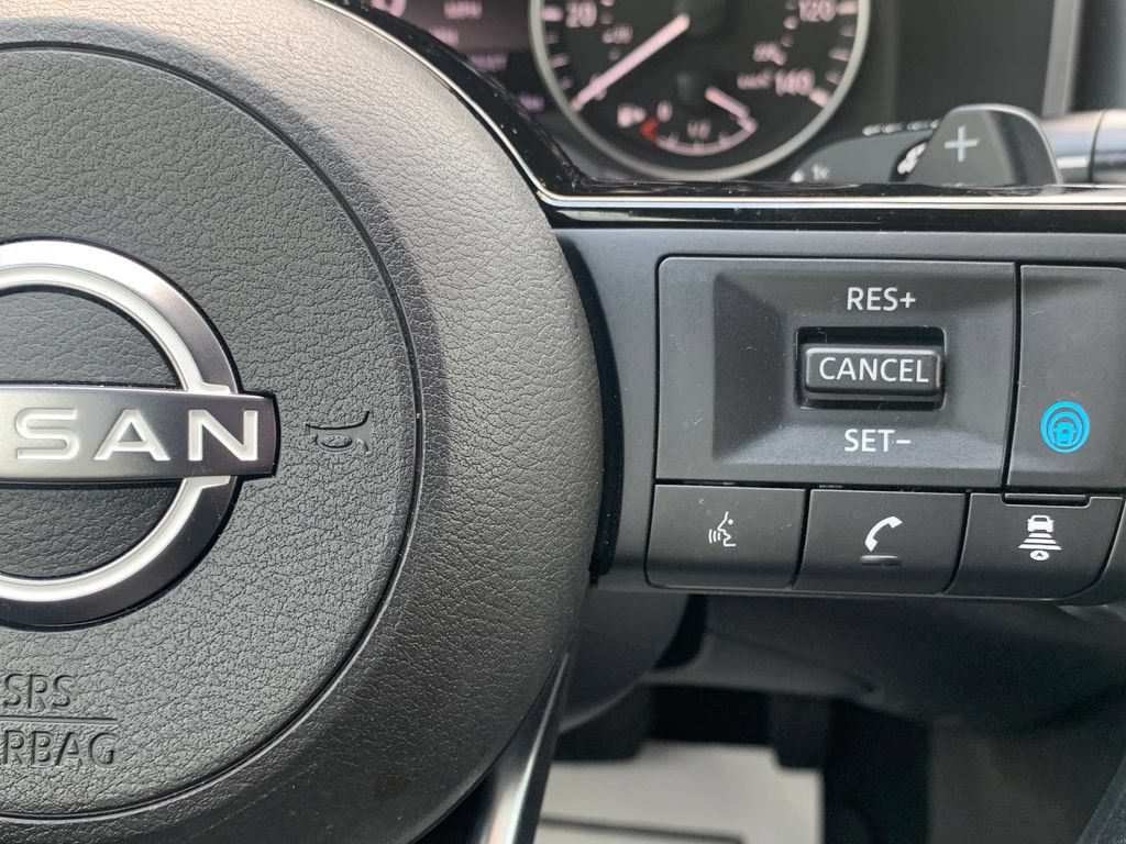 Used 2023 Nissan Rogue SV FWD image 13