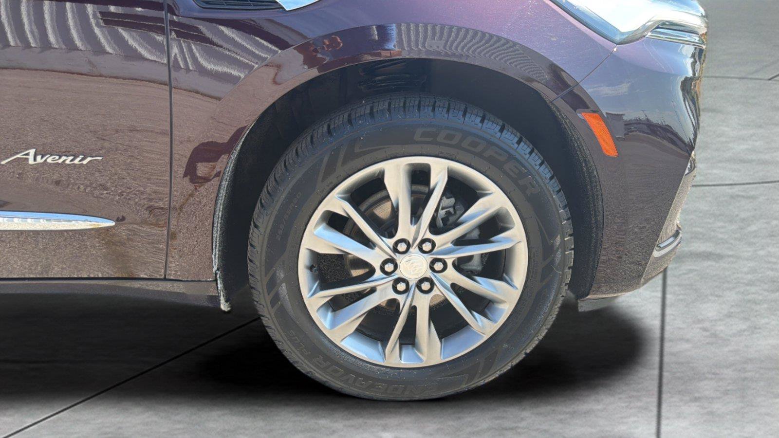 Used 2022 Buick Enclave Avenir w/ Avenir Technology Package AWD/4WD image 28