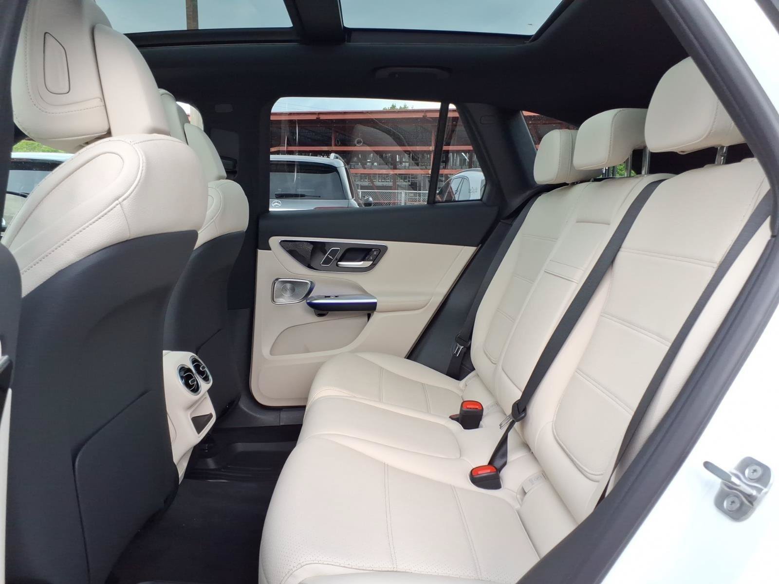 New 2026 Mercedes-Benz GLC 300 image 16