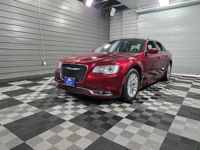 Used 2017 Chrysler 300 Limited w/ Value Package image 43