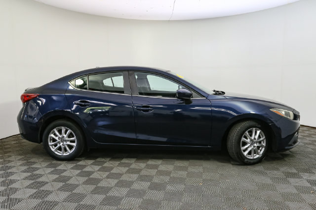 Used 2015 MAZDA MAZDA3 i Touring w/ Technology Package FWD image 13
