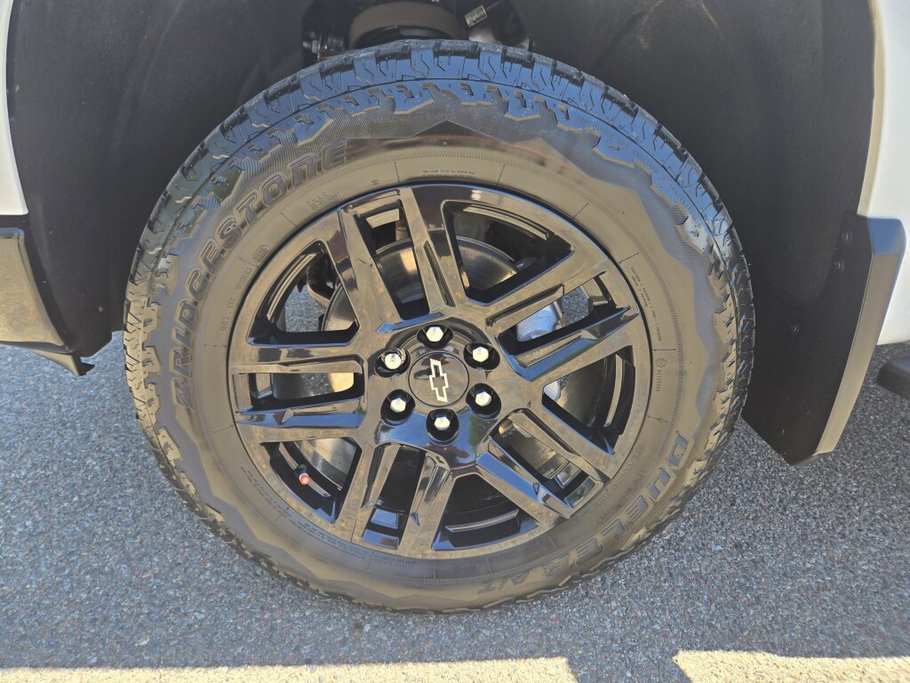 Used 2025 Chevrolet Silverado 1500 LT Trail Boss w/ Convenience Package II AWD/4WD image 14