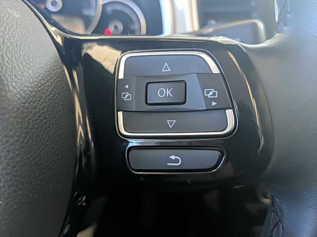 Used 2019 Volkswagen Beetle 2.0T Final Edition SEL image 19