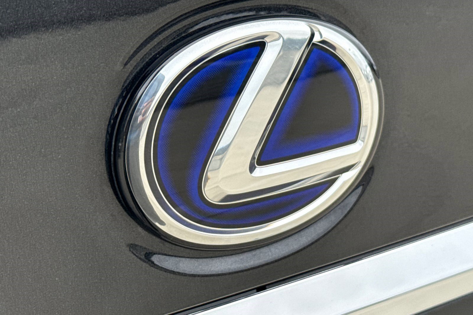 Used 2022 Lexus ES 300h w/ Premium Package image 21