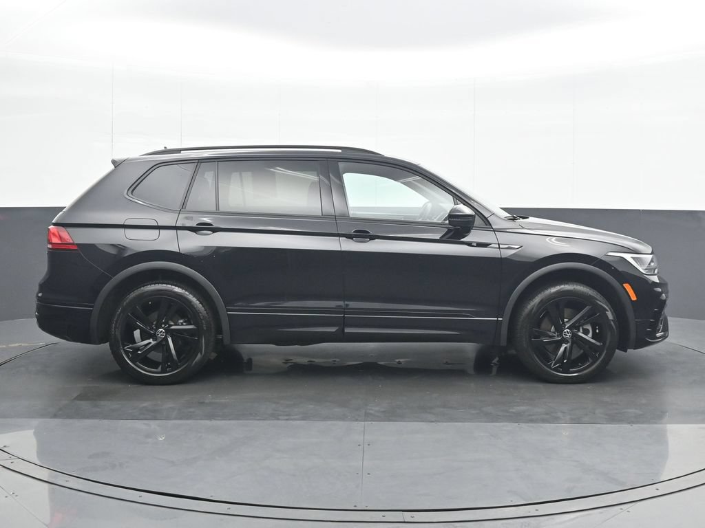 Used 2024 Volkswagen Tiguan SE R-Line AWD/4WD image 7